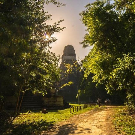 Jungle Lodge Tikal Hostal Luaran gambar